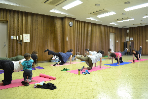 20120621yoga_05.png