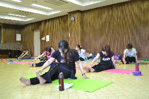 20120621yoga_06.png